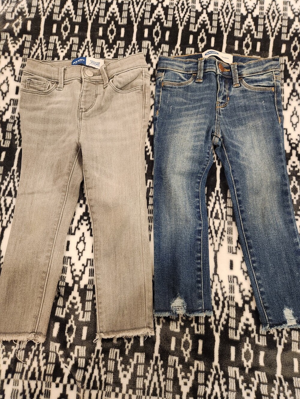 NWOT Kids Old Navy Stretch Slim Jeans - Gray and Blue, Size 3T